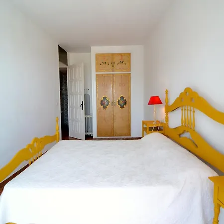 Apartment Rocamaura Ii 5-7 *